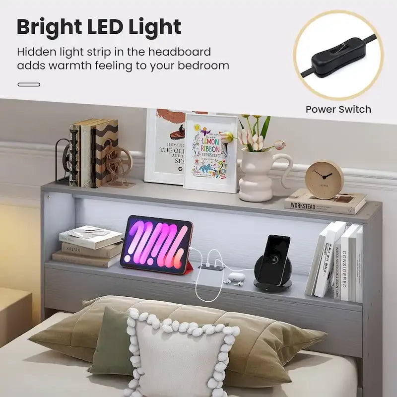 Cadre de lit double en bois avec station de recharge et lumière LED